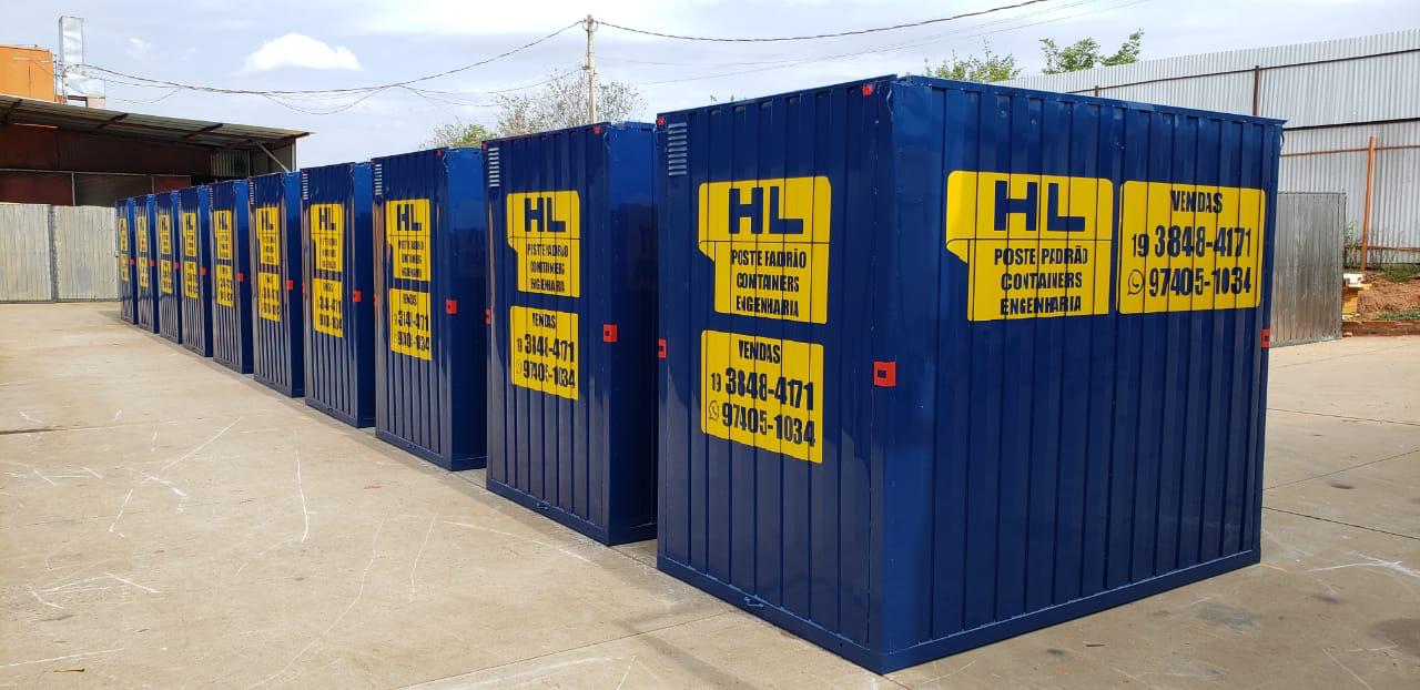 10 Contêineres posicionados lado a lado