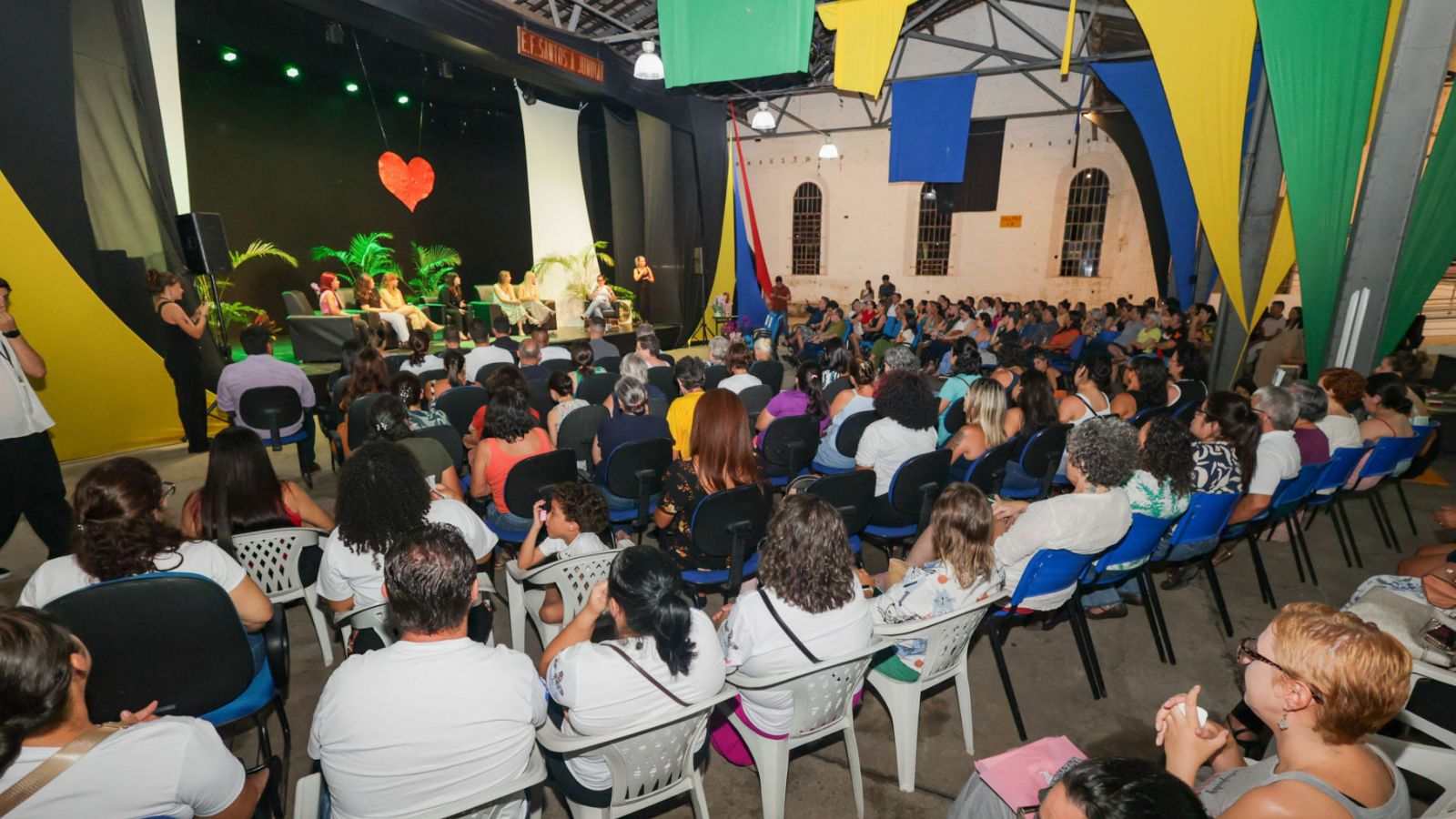 Palestra no 2º Encontro do Clube de Mães Atípicas.