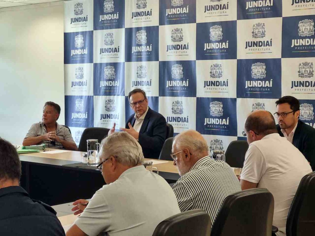 encontro-gestores-associação-de-moradores-do-Caxambu-compressed