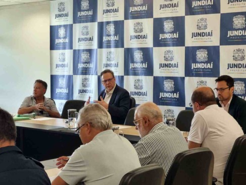 encontro-gestores-associação-de-moradores-do-Caxambu-compressed