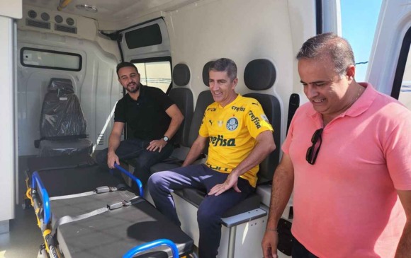 Entrega de Ambulância em Cabreúva