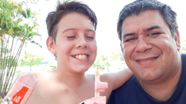 Enzo e o pai Luciano foram atendidos pela Kibon. (Foto: Divulgação)