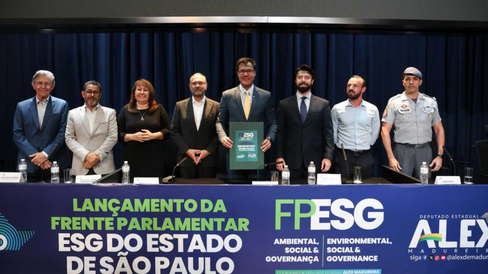 Autoridades de Jundiaí e do Estado em evento de ESG.