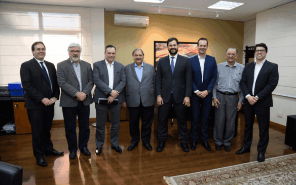 Prefeito e membros do governo foram recebidos pelo Secretário, em São Paulo. (Foto: Reprodução/Prefeitura Municipal de Jundiaí)