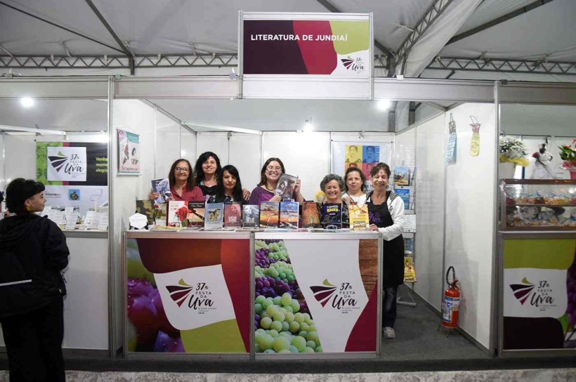 Repetindo o sucesso das últimas edições, estantes com artistas e escritores estarão de volta este ano na Festa. Foto: Prefeitura de Jundiaí Repetindo o sucesso das últimas edições, estantes com artistas e escritores estarão de volta este ano na Festa. Foto: Prefeitura de Jundiaí