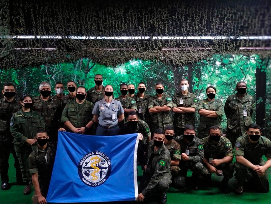 Exército em foto manipulada. (Foto: Divulgação)