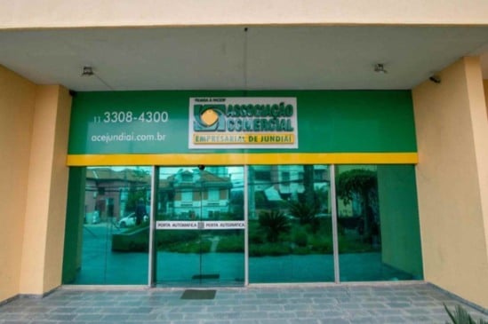 Fachada da Associação Comercial Empresarial de Jundiaí, sede do Prêmio Inovação ACE Grape Valley 2024.