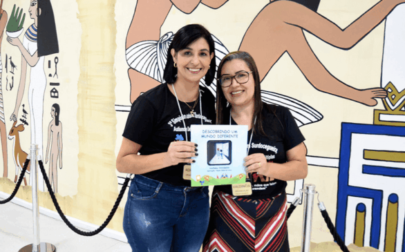 Adriana, diretora, e Valdinéia, intérprete e autora do livro. (Foto: Reprodução/Prefeitura Municipal de Jundiaí)