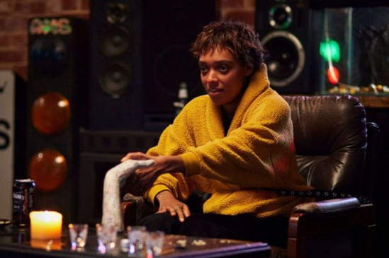 Filme - Fale Comigo (2023)