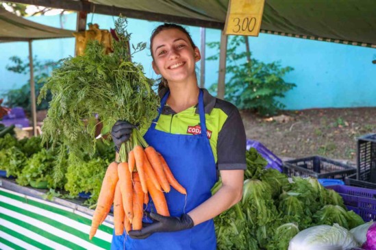 Feirantes de Jundiaí participam de capacitação sobre boa manipulação dos alimentos Feirantes de Jundiaí participam de capacitação sobre boa manipulação dos alimentos