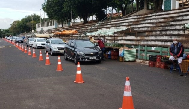 Drive Thru na feira livre