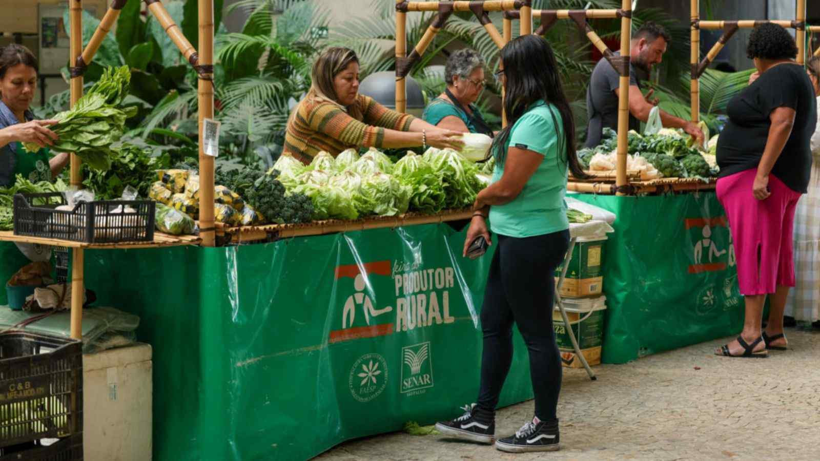 Feira de verduras.