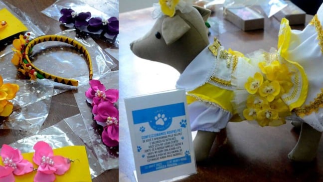 Acessórios artesanais inspirados em orquídeas, como tiaras e brincos florais coloridos, ao lado de um manequim em formato de cachorro vestindo roupa pet branca e amarela decorada com flores de orquídea.