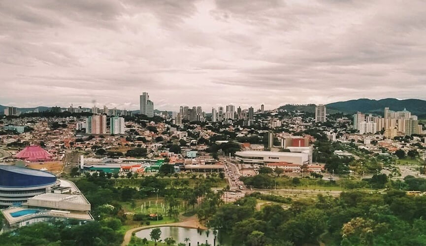 Fim de semana chuvoso e nublado em Jundiaí