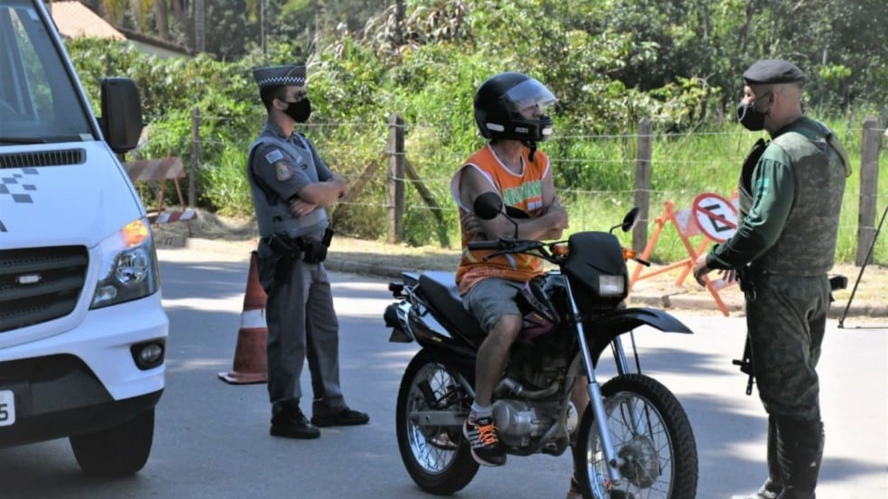 Operação de fiscalização aconteceu no bairro Santa Clara, em Jundiaí