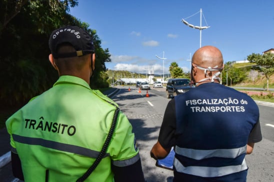 Órgãos públicos fiscalizam transportadores em operação integrada de Jundiaí