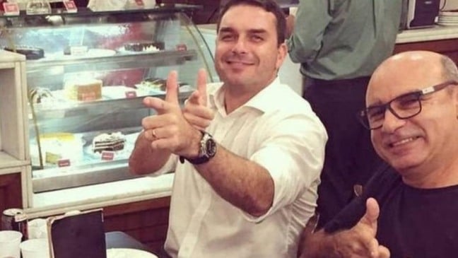 Senador Flávio Bolsonaro e seu ex-assessor, Fabrício Queiroz