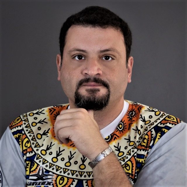 foto-autor-Thiago-Marquini2-compressed