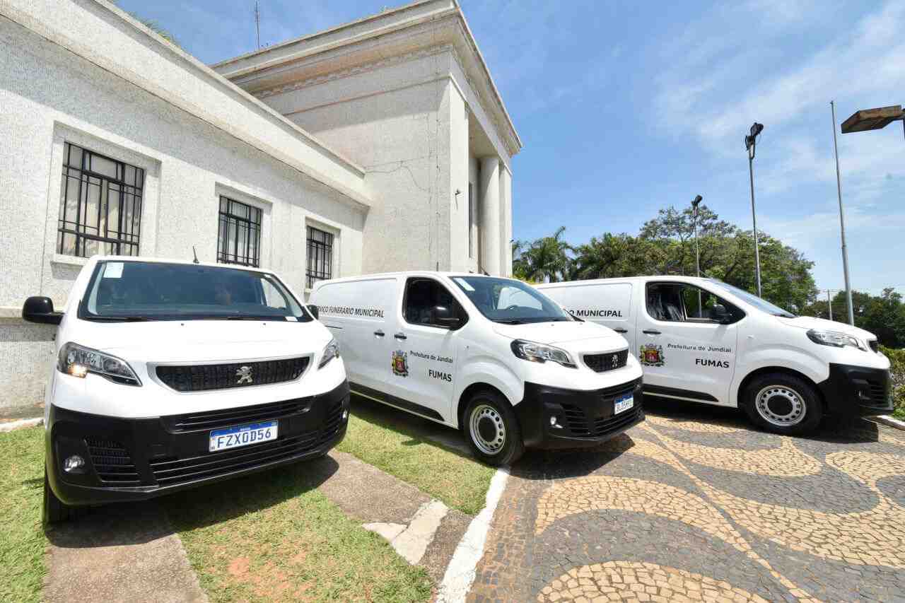 Utilitários renovam a frota do serviço funerário de Jundiaí