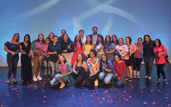 Cerimônia ocorreu no Teatro Polytheama, na segunda-feira (11). (Foto: Reprodução/Prefeitura Municipal de Jundiaí)