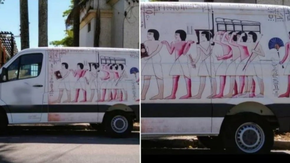 Carro de funerária de Jundiaí com decoração egípcia Carro de funerária de Jundiaí com decoração egípcia