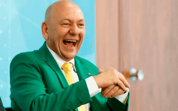 Luciano Hang é conhecido por ter apoiado Jair Bolsonaro nas eleições. (Foto: Alan Santos/PR)