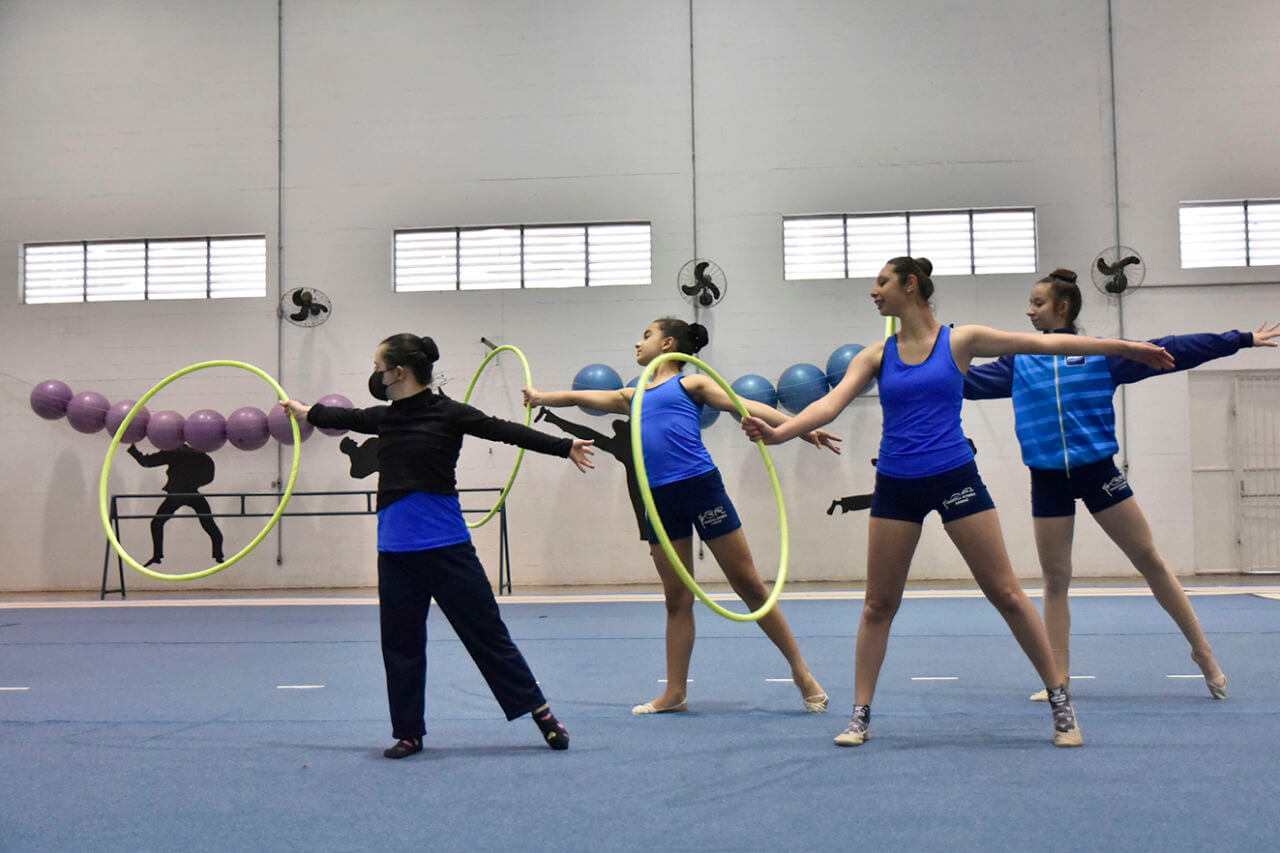 Camila e Raquel treinam juntas no CECE Benedito de Lima