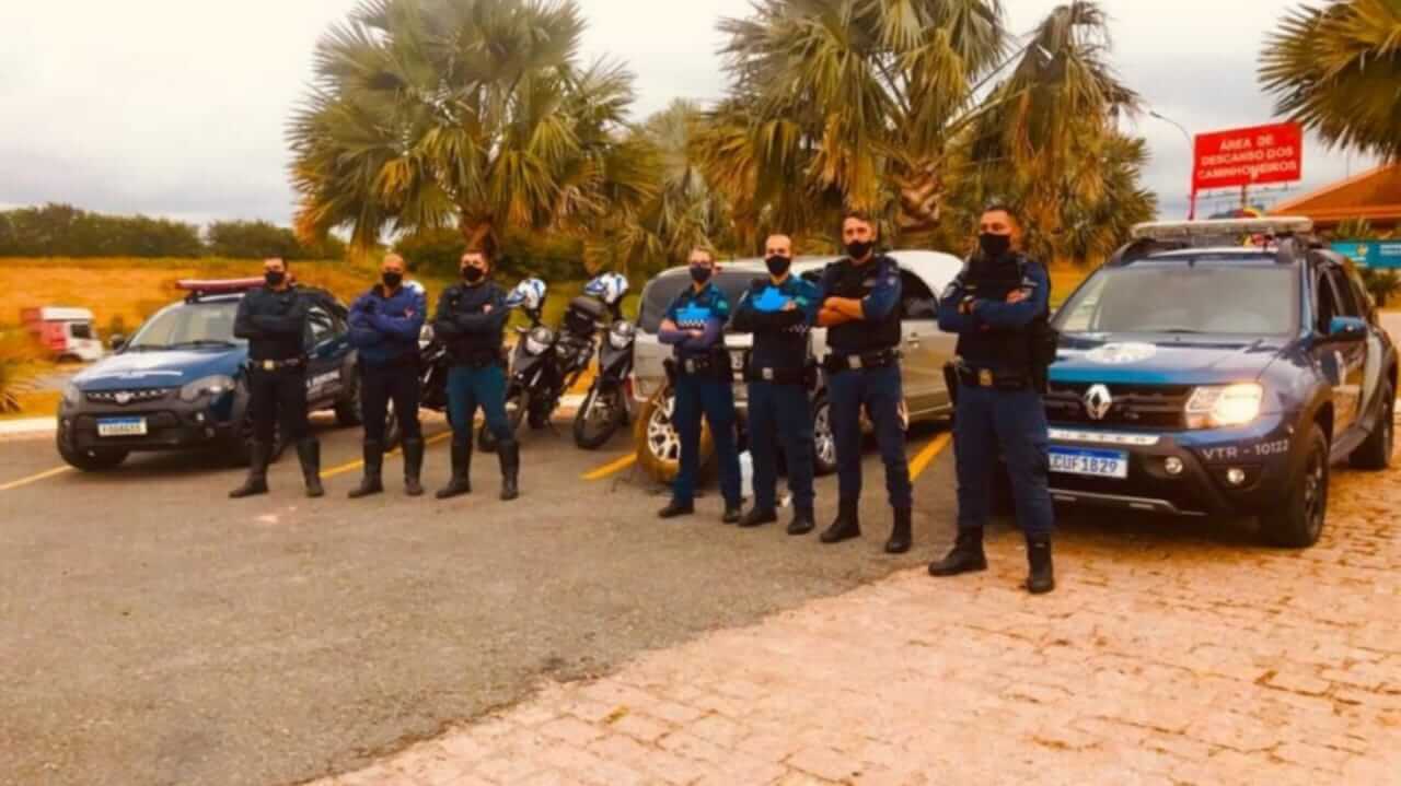 Várias operações da GMJ participaram da apreensão de dois homens por furto de estepes