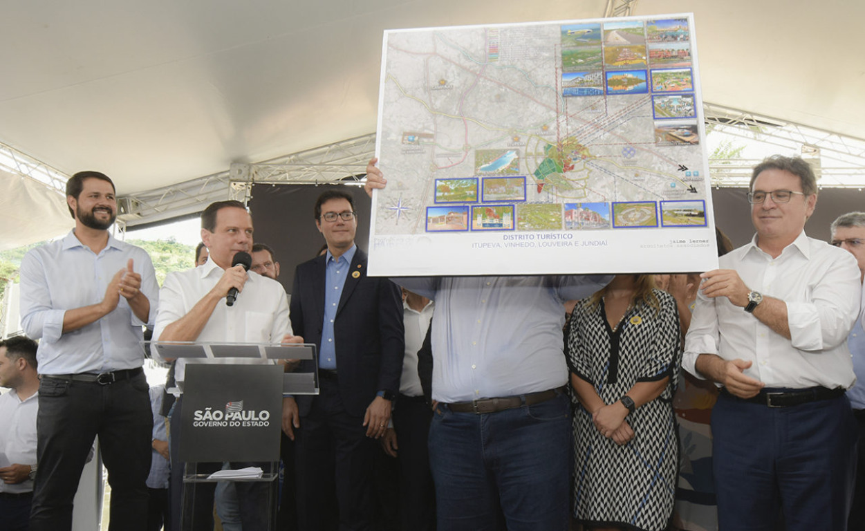 representantes do executivo do estado e da regiao estado em evento representantes do executivo do estado e da regiao estado em evento