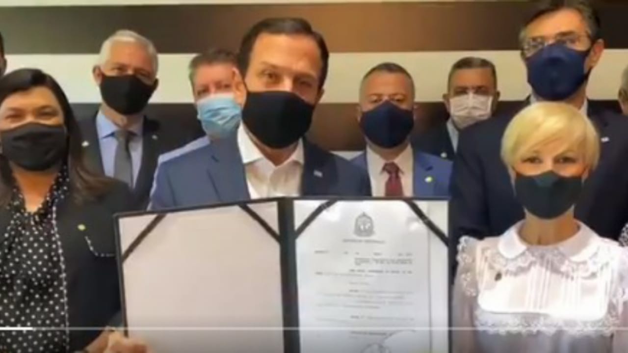 João Doria anuncia atividades religiosas como serviço essencial