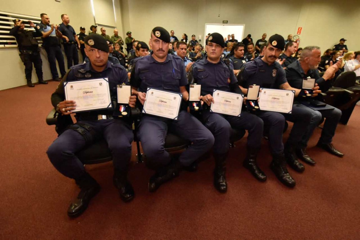 guarda-municipal-de-jundiai-entrega-de-honrarias-e-diplomas_jundiai6-compressed