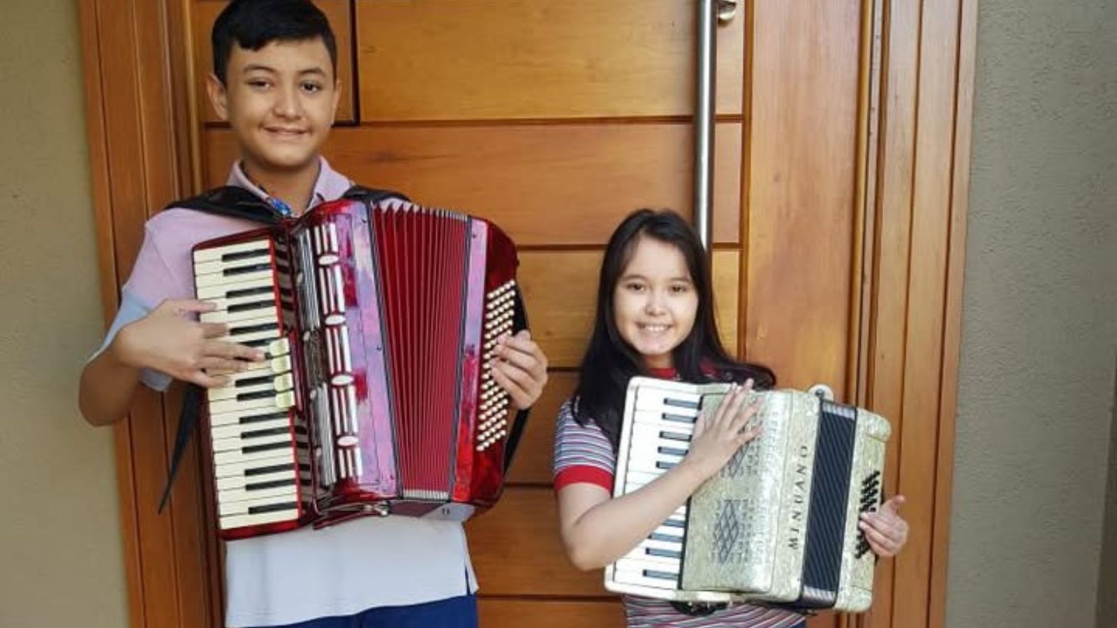 Dupla mirim de safoneiros.