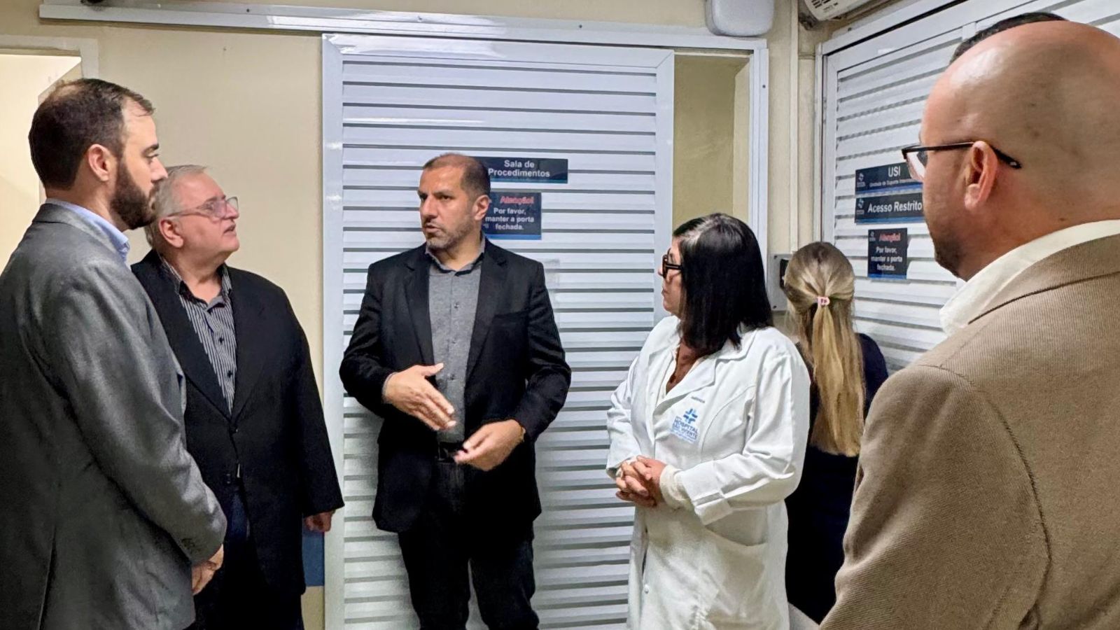 Edicarlos em visita ao Hospital Regional de Jundiaí.