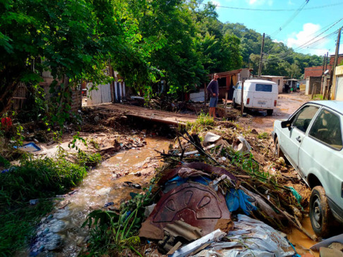 Alagamento na Vila Real. (Foto: Divulgação)