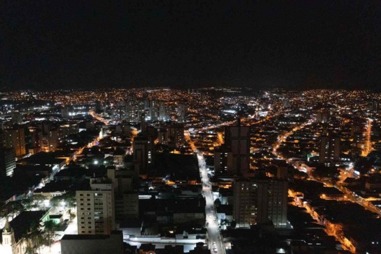 Foto noturna de Jundiaí