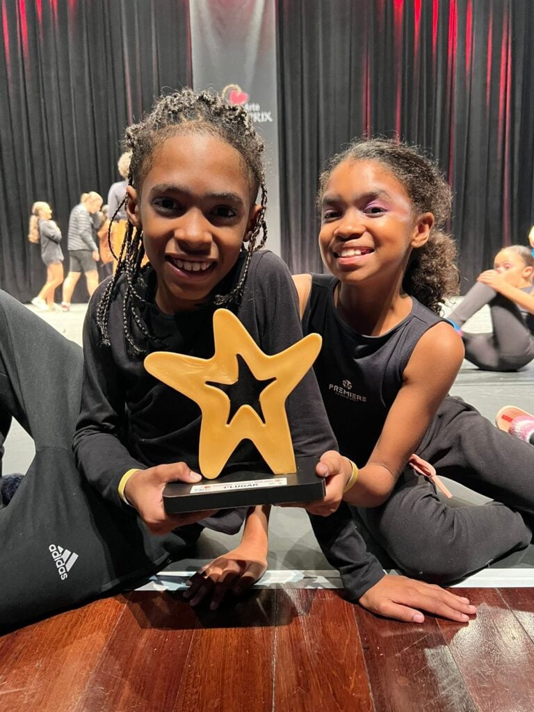 O atributo alt desta imagem está vazio. O nome do arquivo é Mae-de-Jundiai-faz-campanha-para-realizar-sonho-dos-filhos-bailarinos-conheca-6-768x1024.jpeg