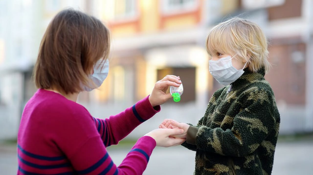 Apenas 4 em cada 10 brasileiros acham que vida voltará ao normal em 2021