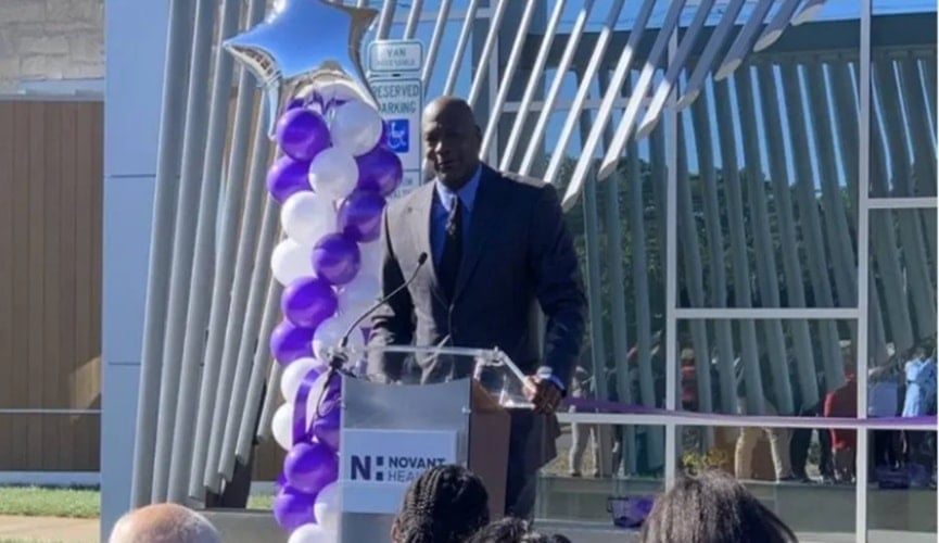 Michael Jordan inaugura clínica médica gratuita nos EUA