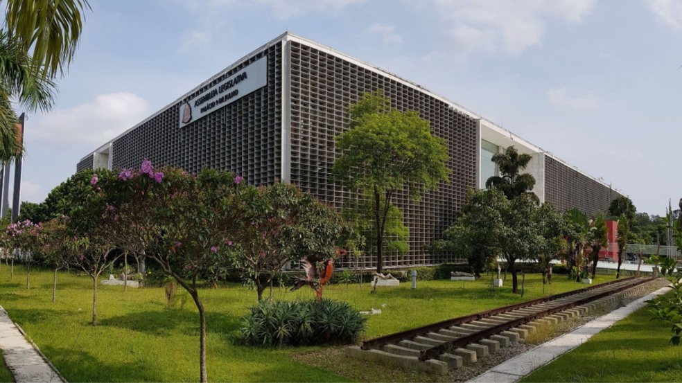 Presidente da Alesp quer levar a votação projeto que proíbe negacionismo do holocausto nas escolas do Estado