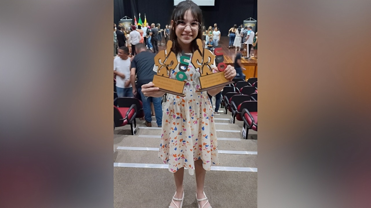 Lavínia Miyuki Iitaka Azarias