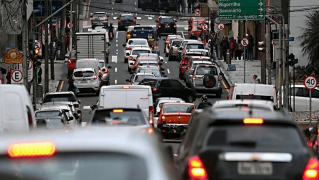 Congestionamento de carros em São Paulo
