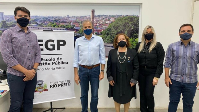 Equipe de Jundiaí e São José do Rio Preto formam cooperação técnica para atendimento a servidores.