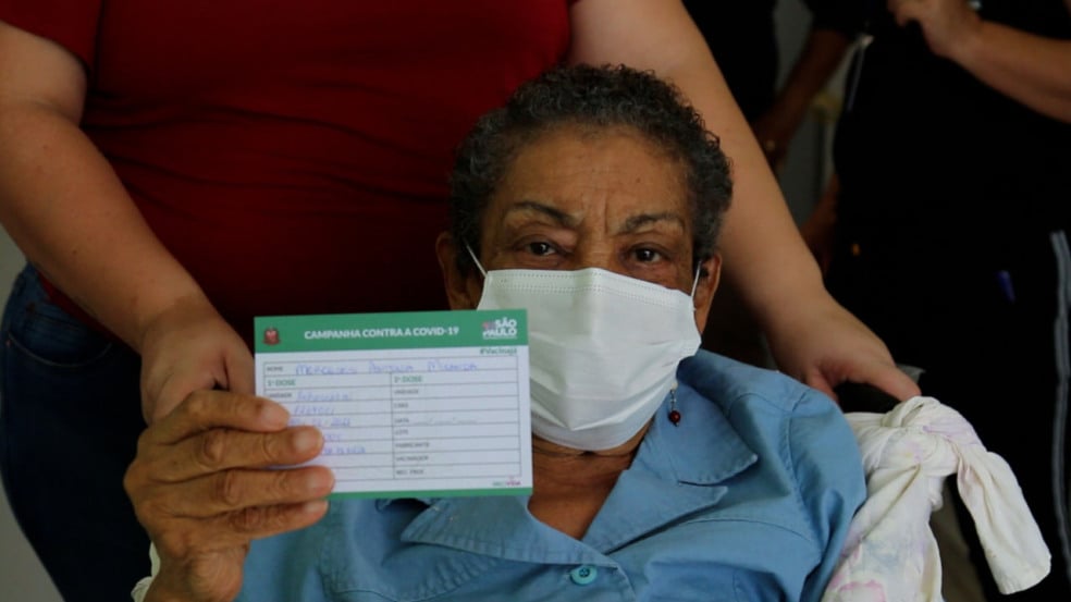 Jundiaí inicia a vacinação de idosos em instituições de longa permanência