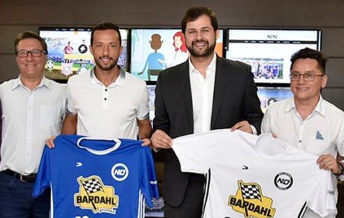 Uniformes já foram apresentados por Nenê e o prefeito Luiz Fernando Machado