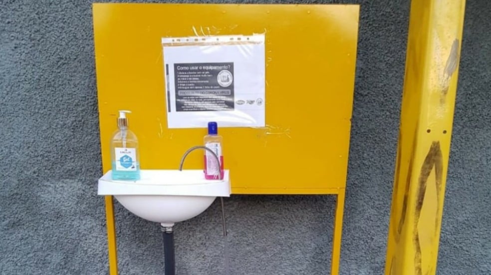 Lavatório comunitário instalado por morador de Jundiaí