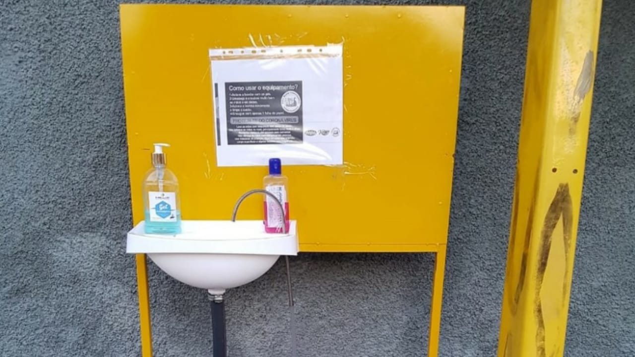 Lavatório comunitário instalado por morador de Jundiaí