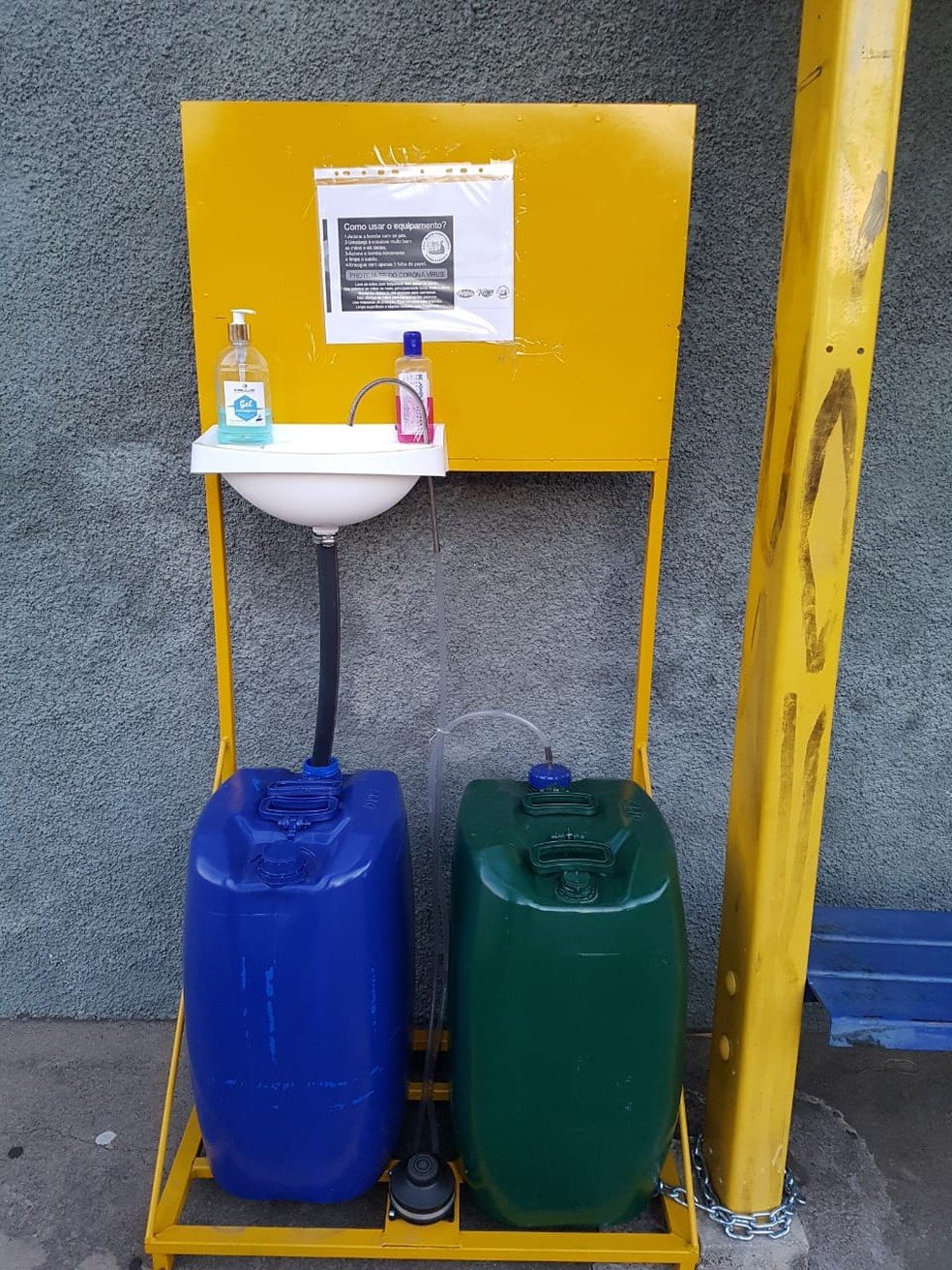 Lavatório comunitário instalado por morador de Jundiaí