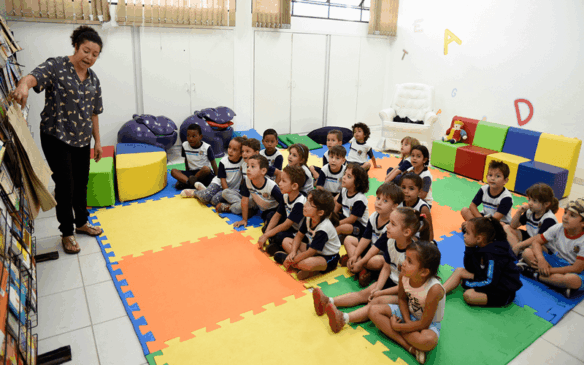 Os livros de cada turma serão lançados no próximo mês, em um dia de autógrafos. (Foto: Reprodução/Prefeitura Municipal de Jundiaí)