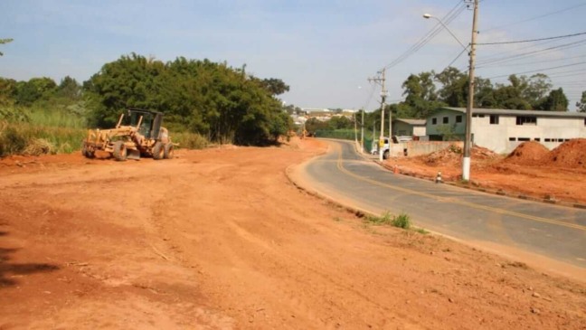 Louveira urbaniza estrada em trecho do Parque do Capivari
