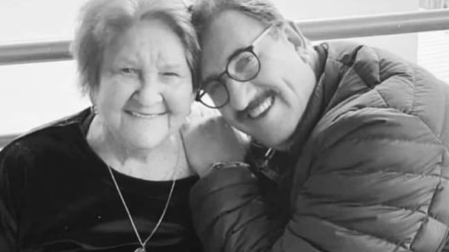 Mãe do apresentador ratinho.